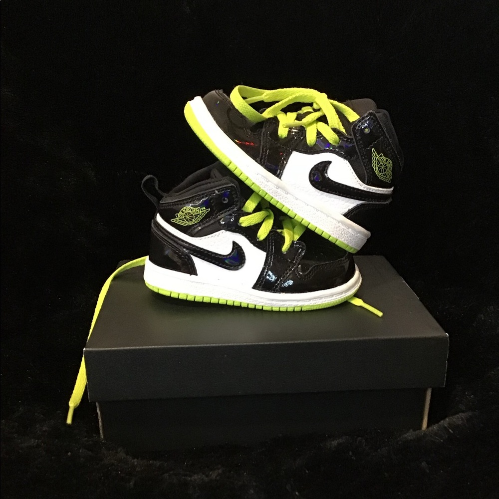Jordan 1 Mid Black Cyber Mystic Green (toddler)
